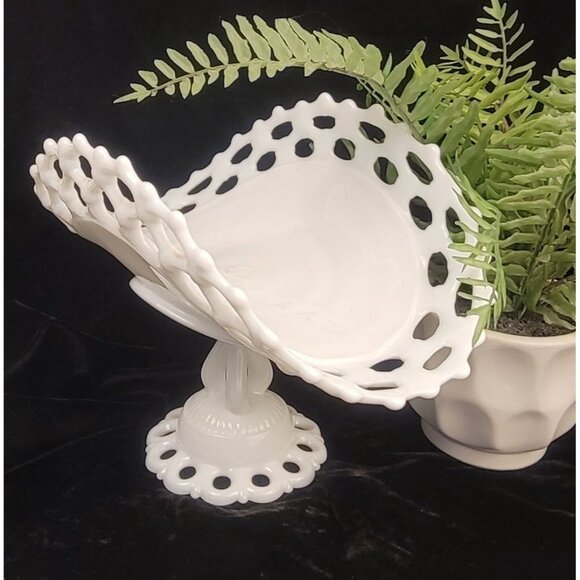 Vintage Westmoreland Milk Glass Doric Open Lace Pedestal Fruit Bowl - Picture 3 of 15